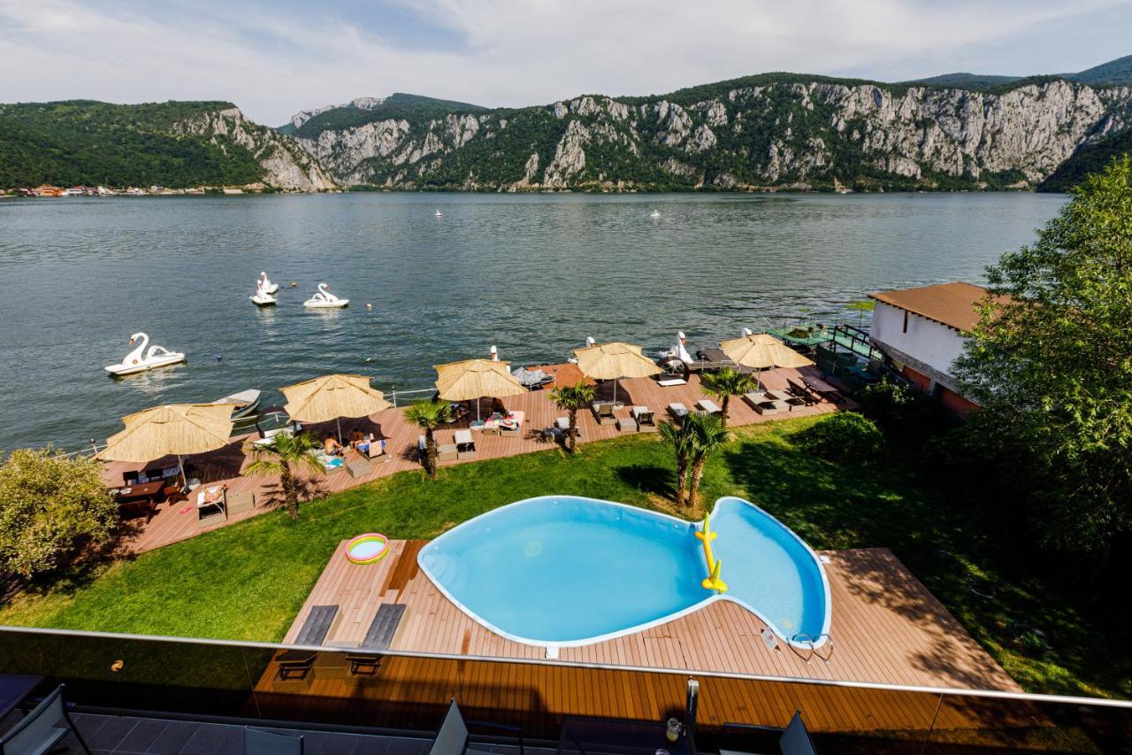 Pensiunea Decebal Resort - Cazanele Dunarii Dubova Luaran gambar
