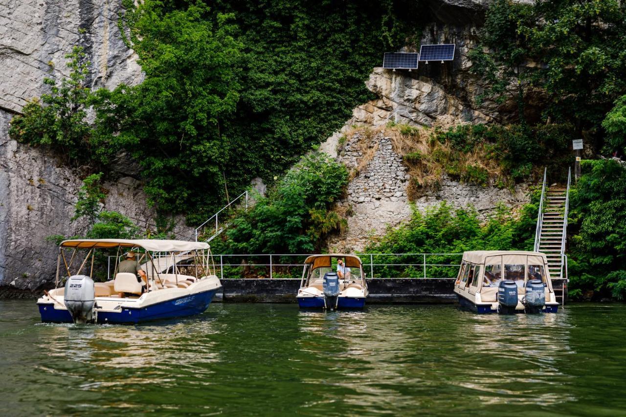 Pensiunea Decebal Resort - Cazanele Dunarii Dubova Luaran gambar