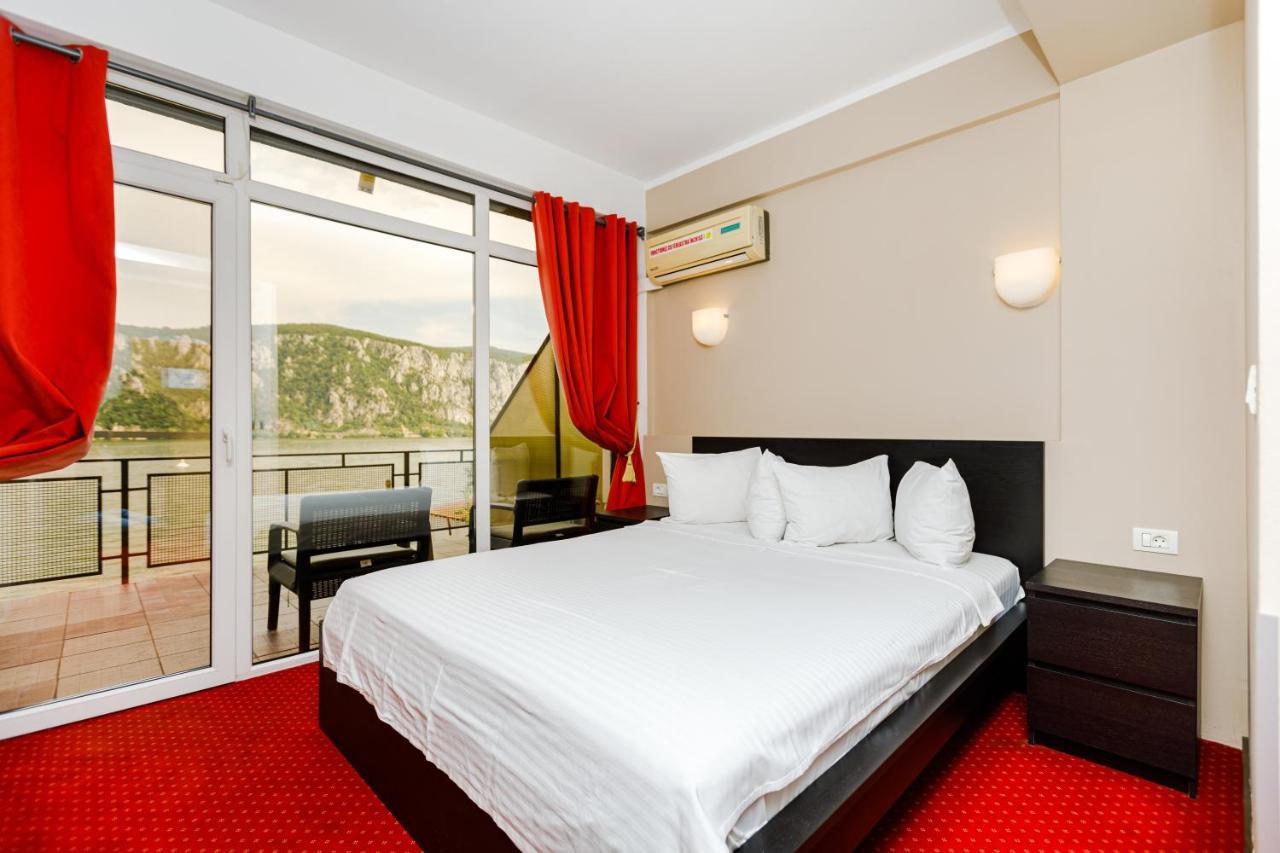 Pensiunea Decebal Resort - Cazanele Dunarii Dubova Luaran gambar
