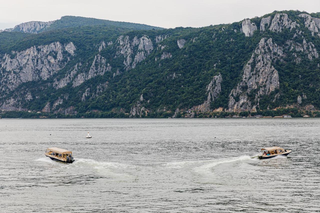 Pensiunea Decebal Resort - Cazanele Dunarii Dubova Luaran gambar