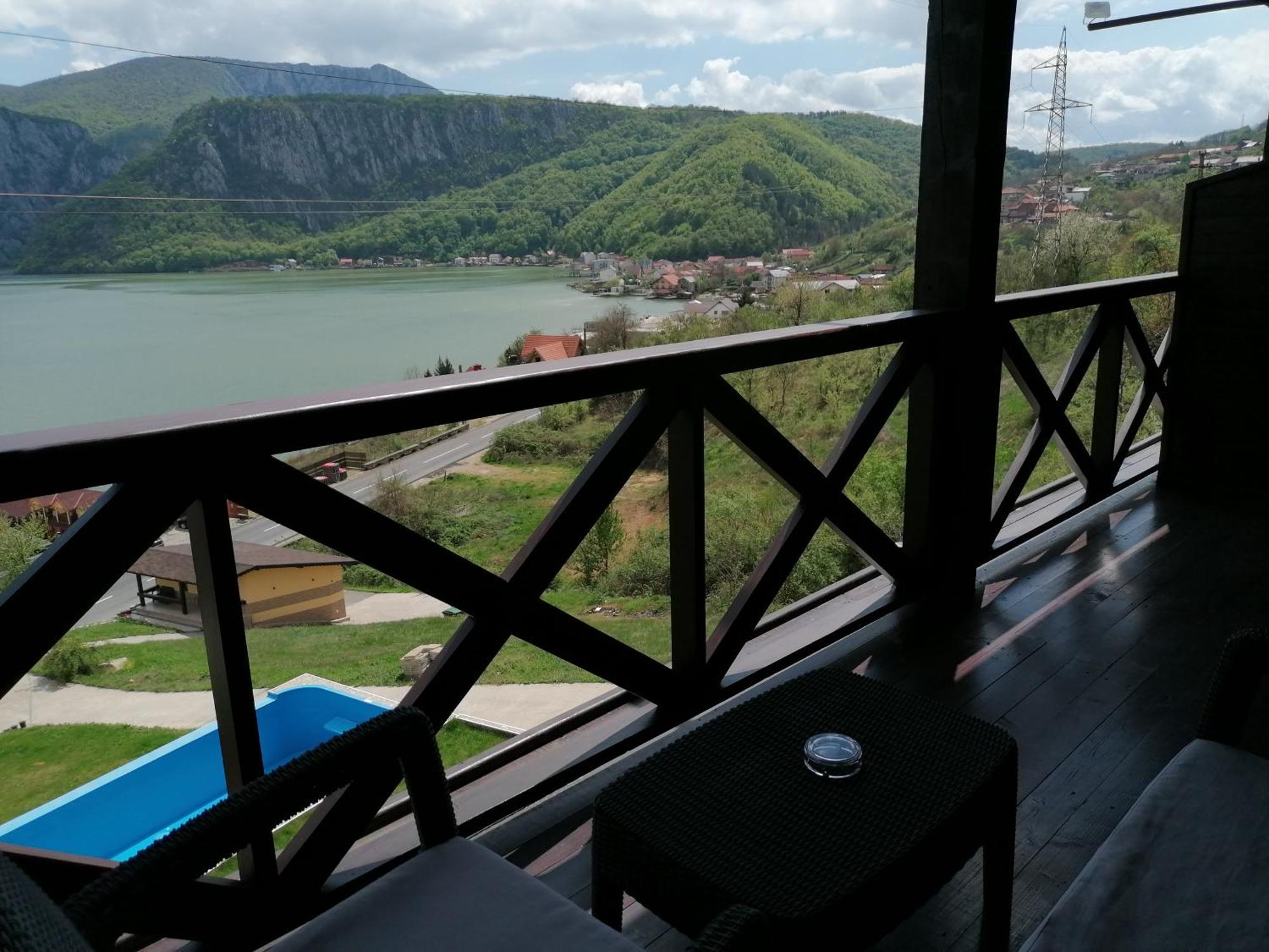 Pensiunea Decebal Resort - Cazanele Dunarii Dubova Luaran gambar
