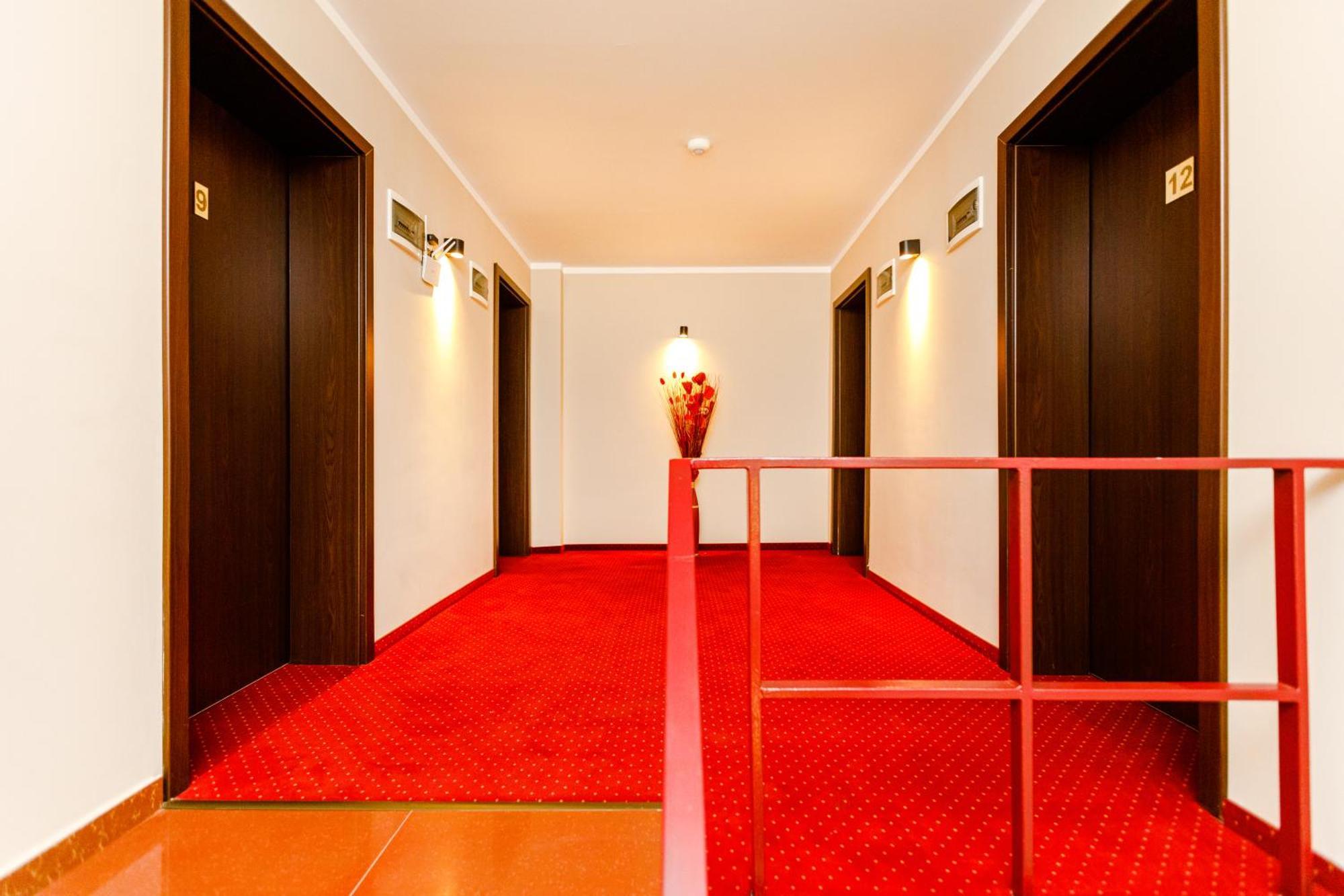 Pensiunea Decebal Resort - Cazanele Dunarii Dubova Luaran gambar