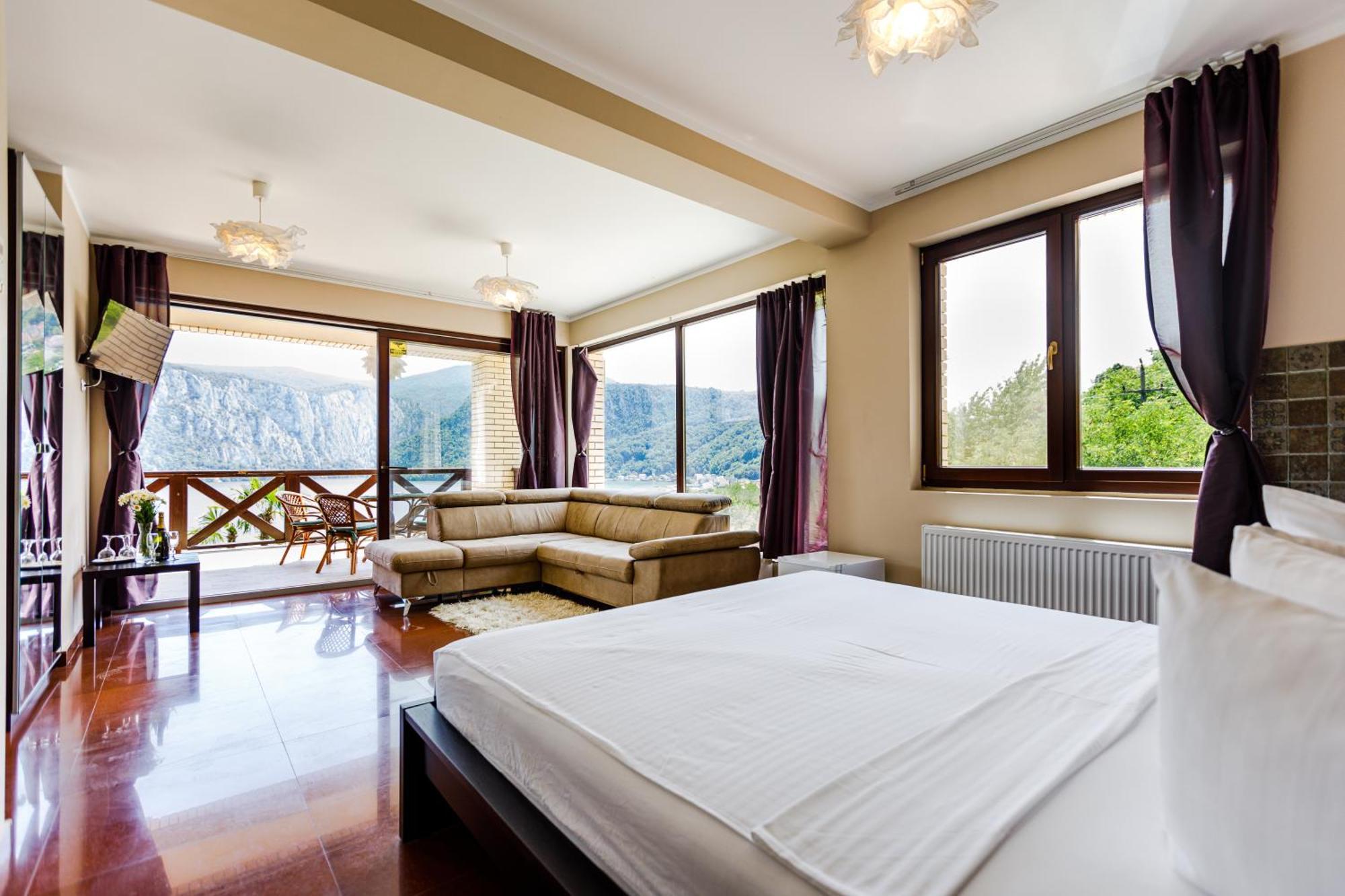 Pensiunea Decebal Resort - Cazanele Dunarii Dubova Luaran gambar