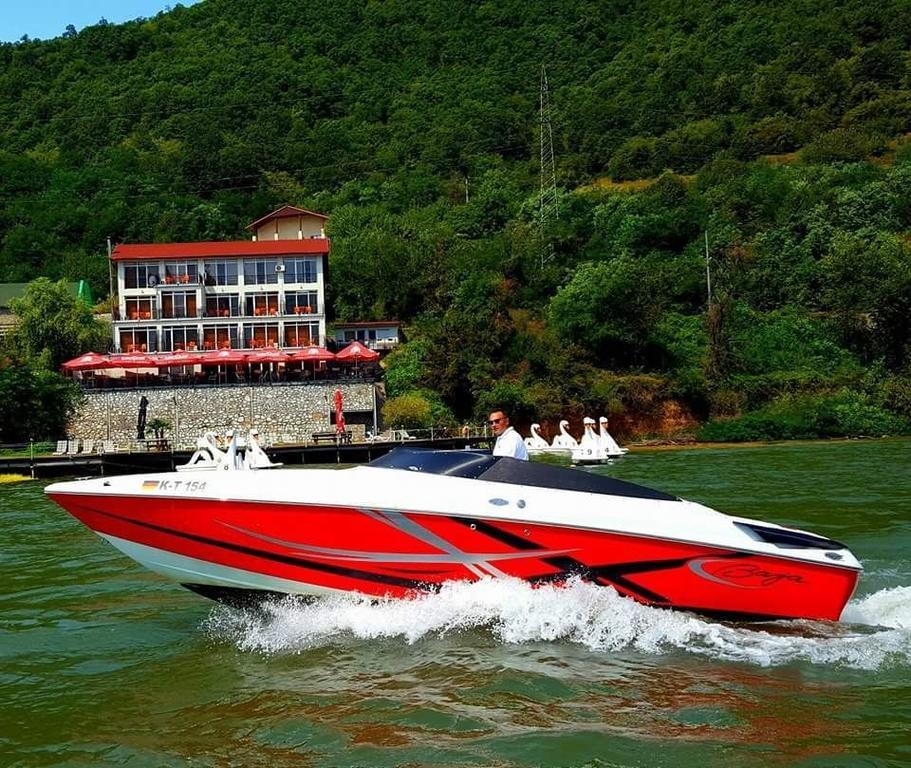 Pensiunea Decebal Resort - Cazanele Dunarii Dubova Luaran gambar